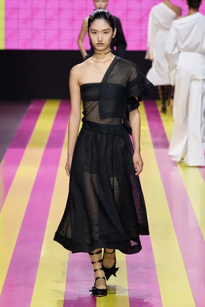 Look 29